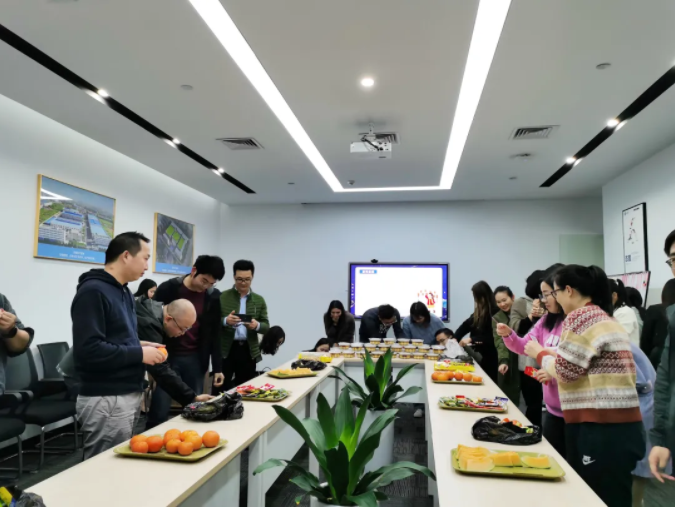 U8国际猜灯谜