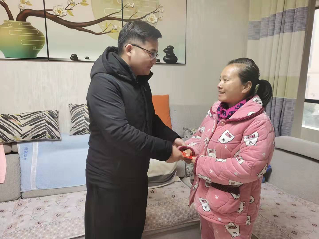U8国际司慰问患病员工