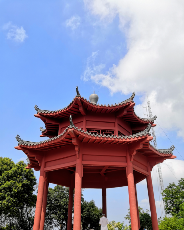 塘朗山景色.png