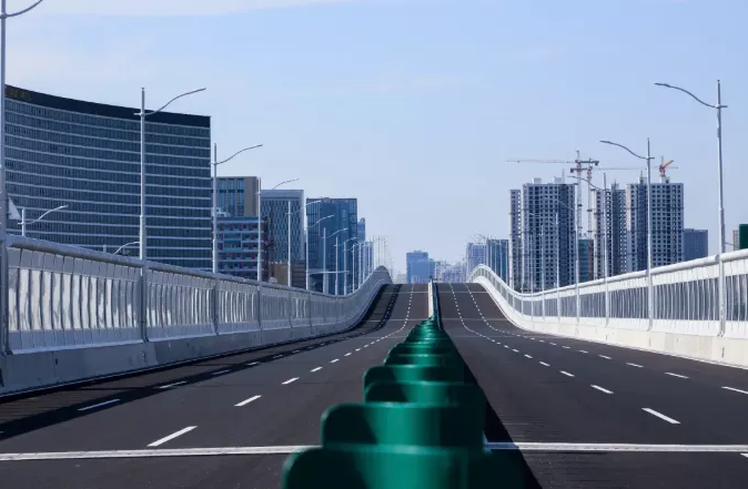 嘉兴市市区快速路声屏障.png