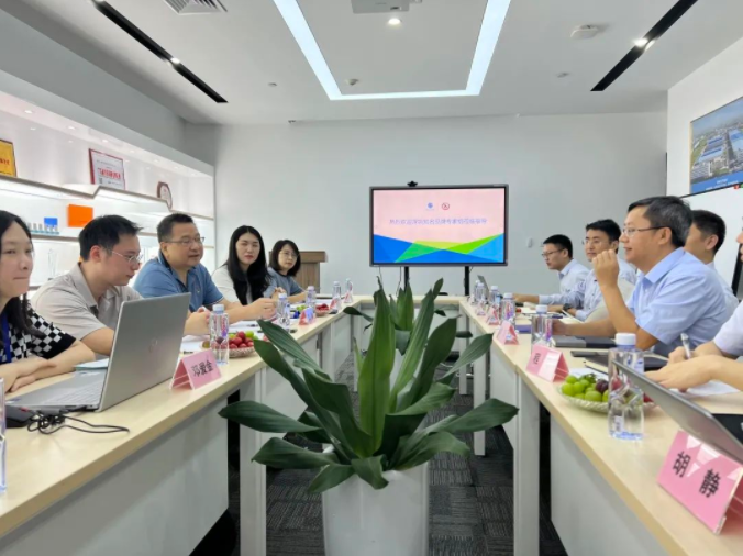 “深圳知名品牌”培育评价委员会莅临U8国际调研考察座谈会.png