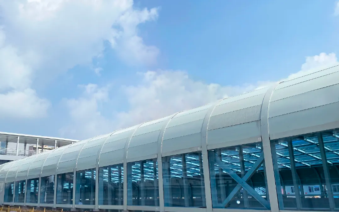 U8国际参建龙澜大道北延段声屏障